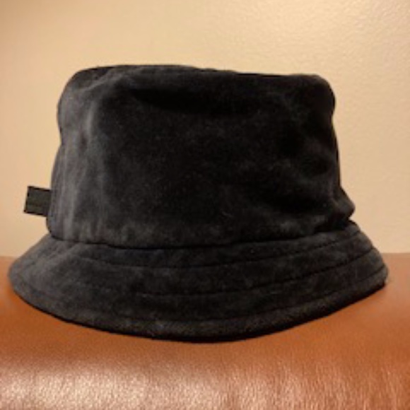 🌺Black Kangol Velour Bucket Hat. - Picture 2 of 2